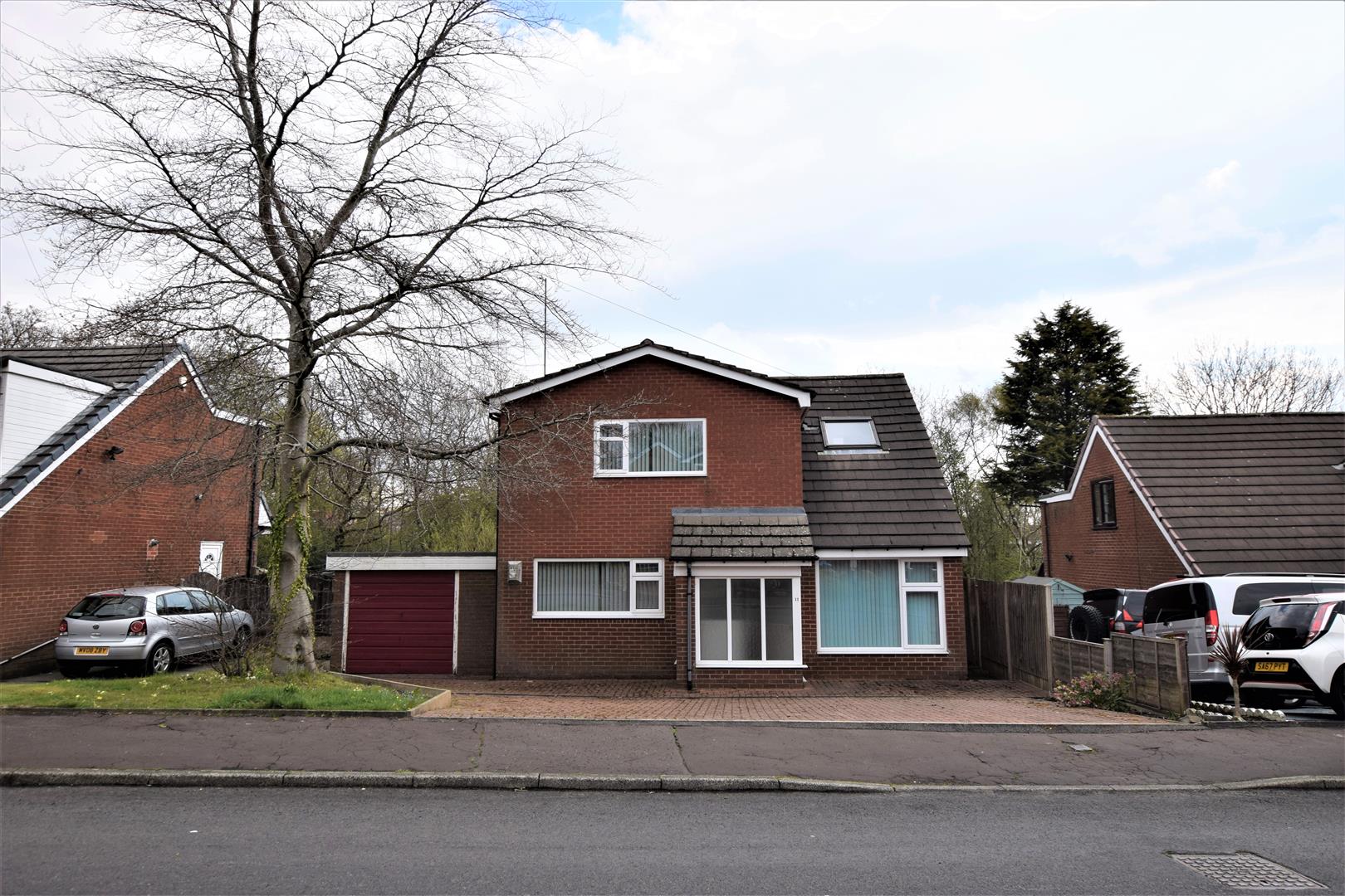 Property details 4 BedroomDetached Stonehill Drive, Rochdale